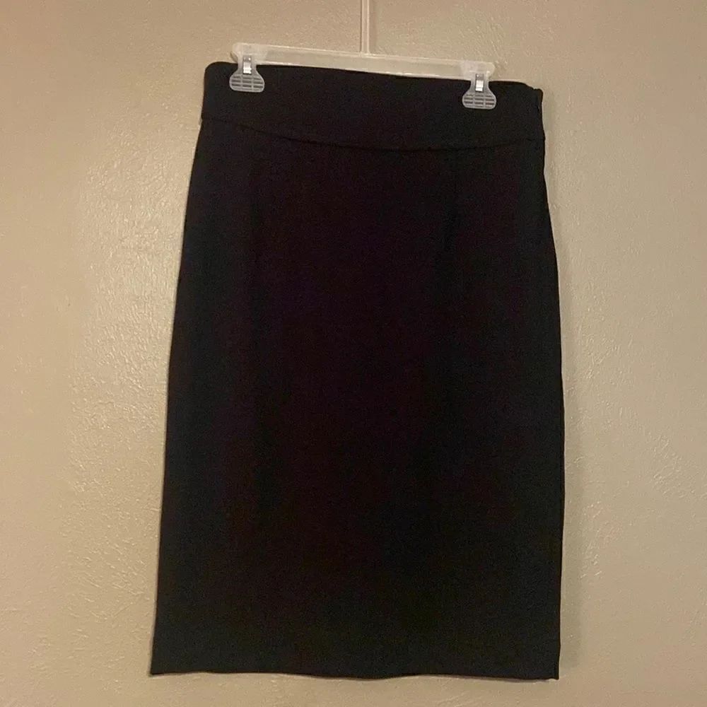 Ladies classic black pencil skirt size 8 Grace
